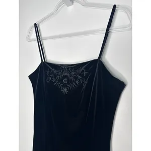 Dressbarn Collection 1990s Black Velvet Embroidered Gown formal sexy 6 thumbnail 9