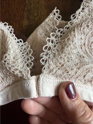 Victoria's Secret Body by Victoria Lace Bralette Cream Size S/P thumbnail 9
