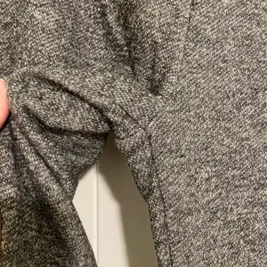 EUC Feathers women’s gray LOVE elastic band jogger‎ sweatpants medium thumbnail 3