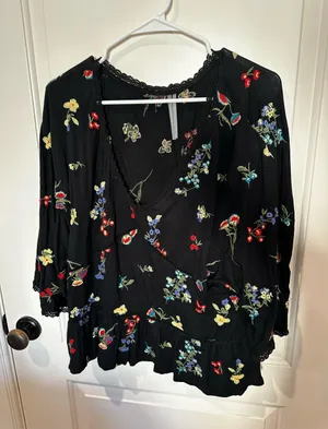 Anthropologie Top long sleeve thumbnail 1