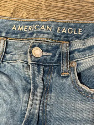 American Eagle Distressed Ripped Jeans Light Wash Size 2 Long thumbnail 7
