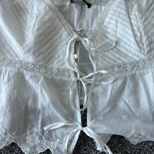 Zara Lace Embroidered Top thumbnail 2