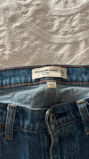 Abercrombie Curve Love Low-Rise Baggy Jeans thumbnail 3