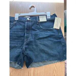 Universal Threads New Womens 90's Baggy Jean Shorts 4” Inseam Mid Rise Size 14 thumbnail 2