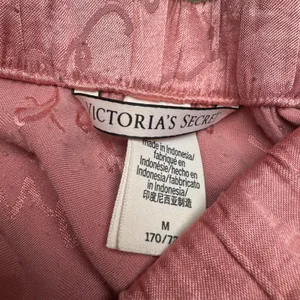 Victoria's Secret Satin Pajama Set Black Pink Logo Print Long‎ Sleeve Pants L M thumbnail 4