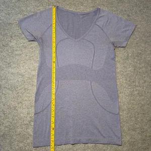 Lululemon Women Short Sleeve Athletic Top Size 6 Heathered Purple thumbnail 4