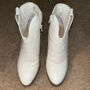 Belk Short white cowboy boots thumbnail 5
