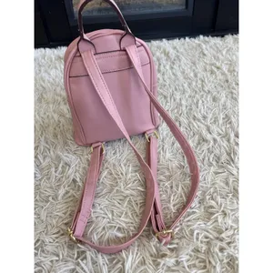 Juicy Couture Pink‎ Mini Backpack Gold Logo Zip Closure Adjustable Straps thumbnail 3