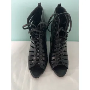 RARE ZARA HIGH HEEL Sandal STYLE HEELED BOOTS EU‎ 37size 6.5 Black thumbnail 2