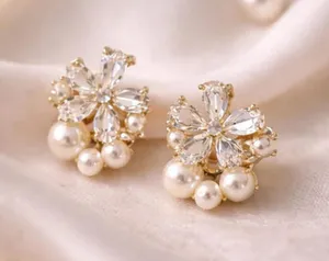 Crystal Flower Pearl Stud Earrings Gold Tone Bridal Coquette NWT thumbnail 1