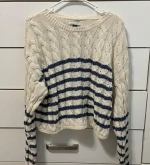 American Eagle Cropped Cable-Knit Sweater Stripe thumbnail 2