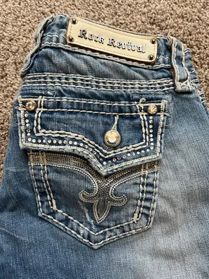 Rock Revival Y2K Denim Capris Ultra Low Rise McBling Bedazzled Pockets Size 27 thumbnail 6