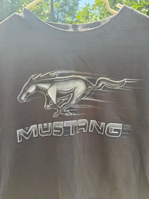 Mustang Graphic Tee Cropped Gray Size M thumbnail 3