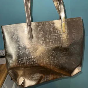 Juicy Couture Gold tote bag with wristlet thumbnail 2