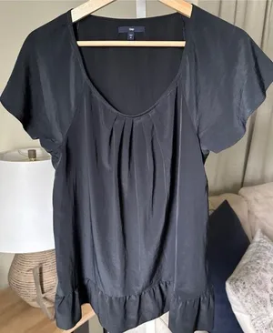 Gap Womens Black Short Sleeve Blouse Size M thumbnail 1