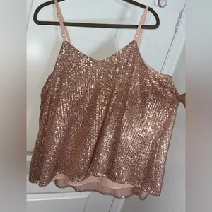 Torrid NWT V-neck Sophie Rose Gold Sequin Woven Swing Lined Relaxed Cami Size 1X thumbnail 6