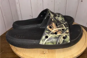 Crocs RealTree Camo Iconic Comfort Slides Sandals‎ W7 M5 (Shrunk To this size) thumbnail 1