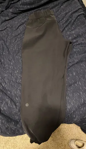 Lululemon On the Fly Jogger thumbnail 1