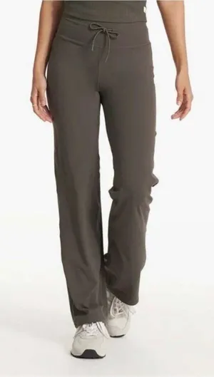 Vuori Women’s Daily Wide Leg Leggings Pants Pull On High Rise in Green L thumbnail 1