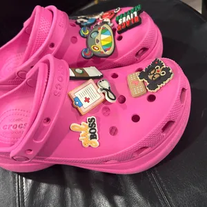 CROCS women’s Pink Slippers with Fun Charms thumbnail 5