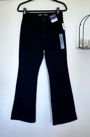 NWT Old Navy Black High Rise Wow Flare Jeans Size 6 thumbnail 1