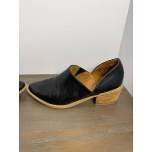 Cynthia Rowley Eddie Black Faux Leather Cutout‎ Ankle Booties 8.5 thumbnail 3