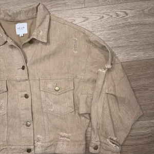 Le Lis Boutique Tan Cropped Jacket Size Small thumbnail 15