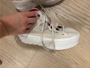 High top Converse Sneakers thumbnail 3