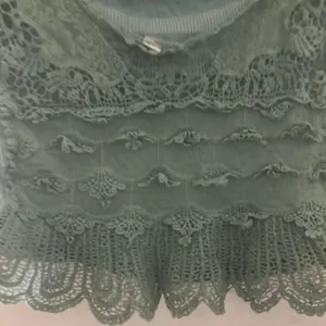 FINAL MARKDOWN Unique crochet back top Size undefined thumbnail 3