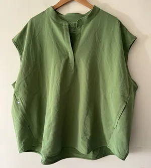 FIGS Technical Collection Rafaela Oversized‎ Green Scrub Top 4X thumbnail 1