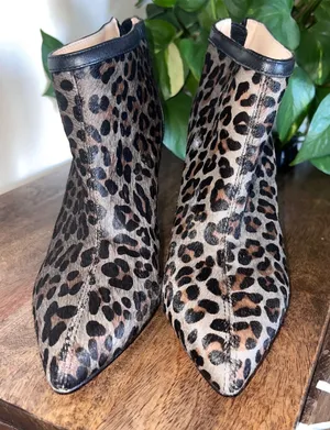 Adrienne Vittadini Leopard Print Pointed Toe Stiletto‎ Heel Ankle Boots Size 8 thumbnail 1