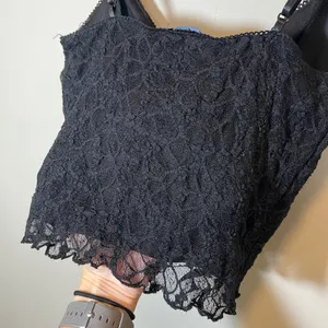Ambiance Black Floral Lace Camisole Cropped V-Neck Adjustable Straps Top Small thumbnail 9