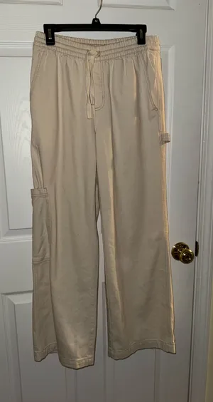 Aerie Cream Cargo Pants thumbnail 1