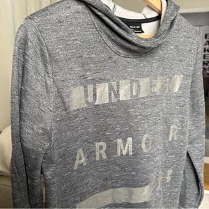 Under Armour Women’s Loose Hoodie Gray/Black Pullover Coldgear Size S thumbnail 5