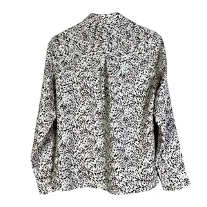 NWT Express Portofino Button Down Top Womens XS White Red Animal Print Career thumbnail 3