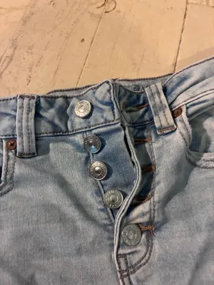 American Eagle Super High-Rise Light-Wash Flare Jeans thumbnail 4