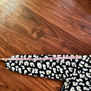 Wild Fable Cropped Hoodie Size M thumbnail 5