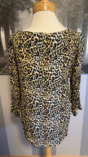 GAP animal print blouse thumbnail 3