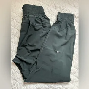 Lululemon Athletica Forest Green Joggers thumbnail 5