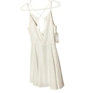 Big Waterblue Sky White Mini V-Neck Textured Dress Small NEW Marilyn Monroe #779 thumbnail 2