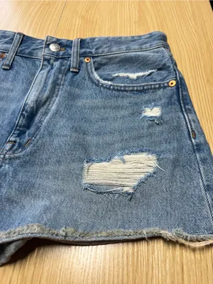 Madewell Relaxed Distressed Denim Shorts Size 27 thumbnail 2