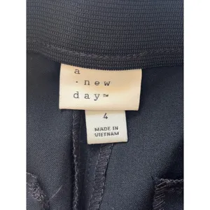 A New Day Womens High Rise Ankle Pants Black Size 4R Slightly Fitted Stretch thumbnail 5