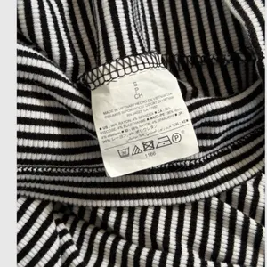 Old Navy Womens Sm Black White Striped Ribbed Henley Sleeveless Midi Dress thumbnail 4