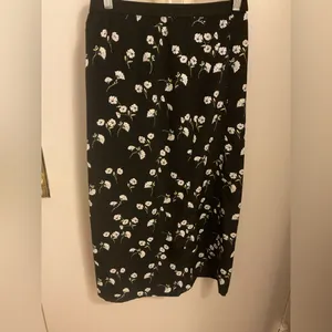 Sanctuary Black and White Floral Midi Skirt thumbnail 4