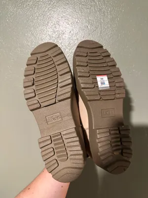 UGG Chelsea Boots thumbnail 3