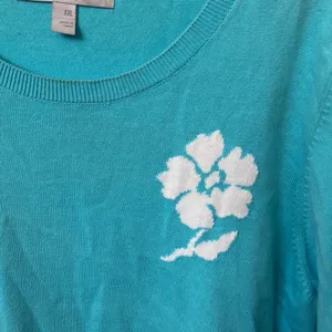 FINAL MARKDOWN Old navy top xxl thumbnail 2