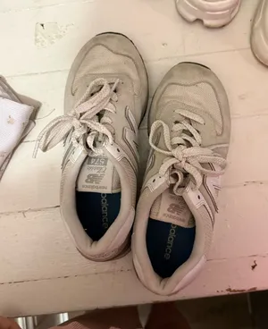 New Balance Shoes thumbnail 1