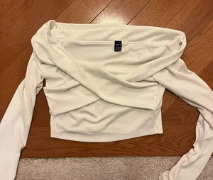 SheIn Off The Shoulder Crop Top thumbnail 1