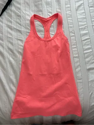 Lululemon tank thumbnail 1