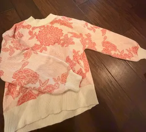 Pink sweater thumbnail 1